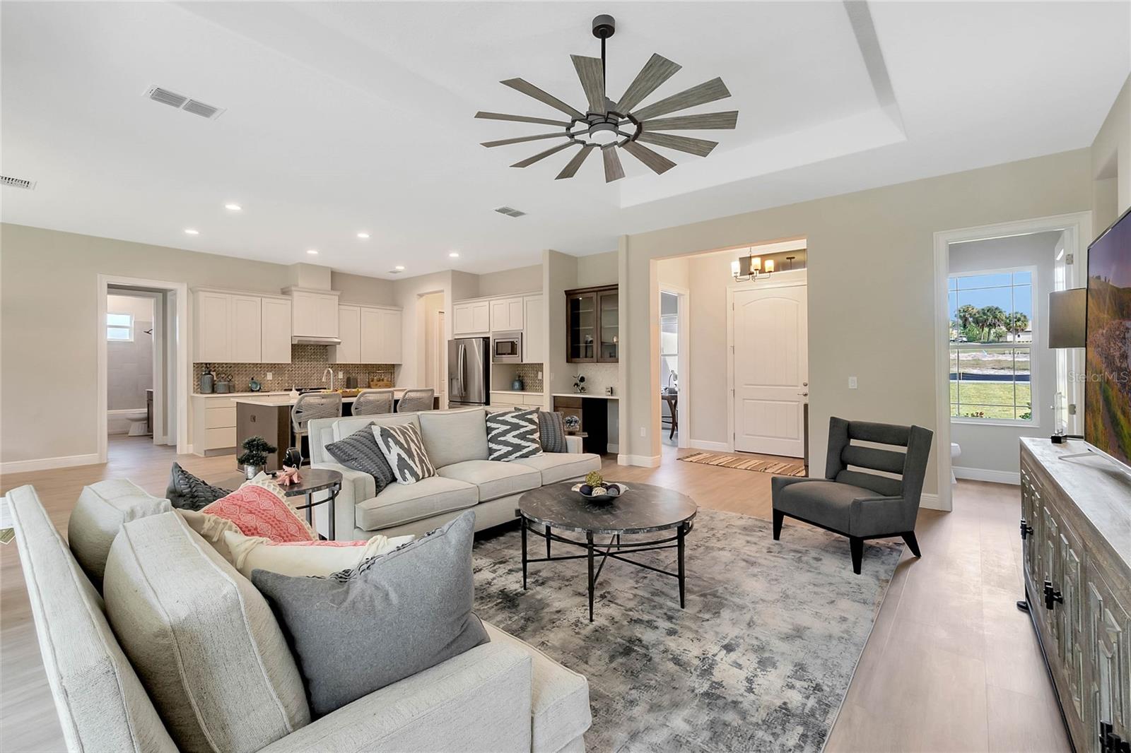 HARBOR HILLS - Residential