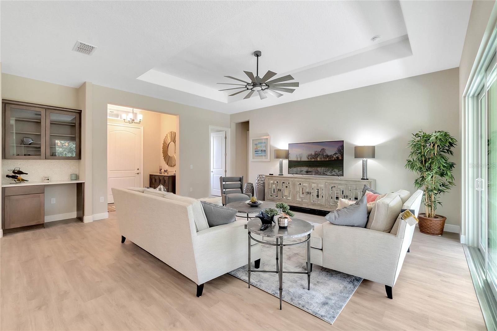 HARBOR HILLS - Residential