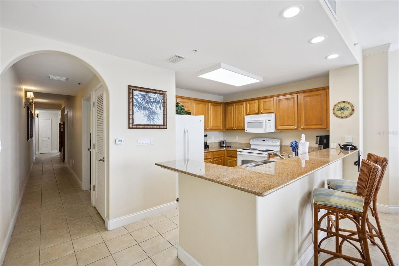 BLUE HERON BCH RESIDENCE TWR 02 CONDO - Residential