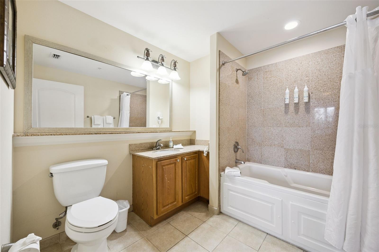 BLUE HERON BCH RESIDENCE TWR 02 CONDO - Residential