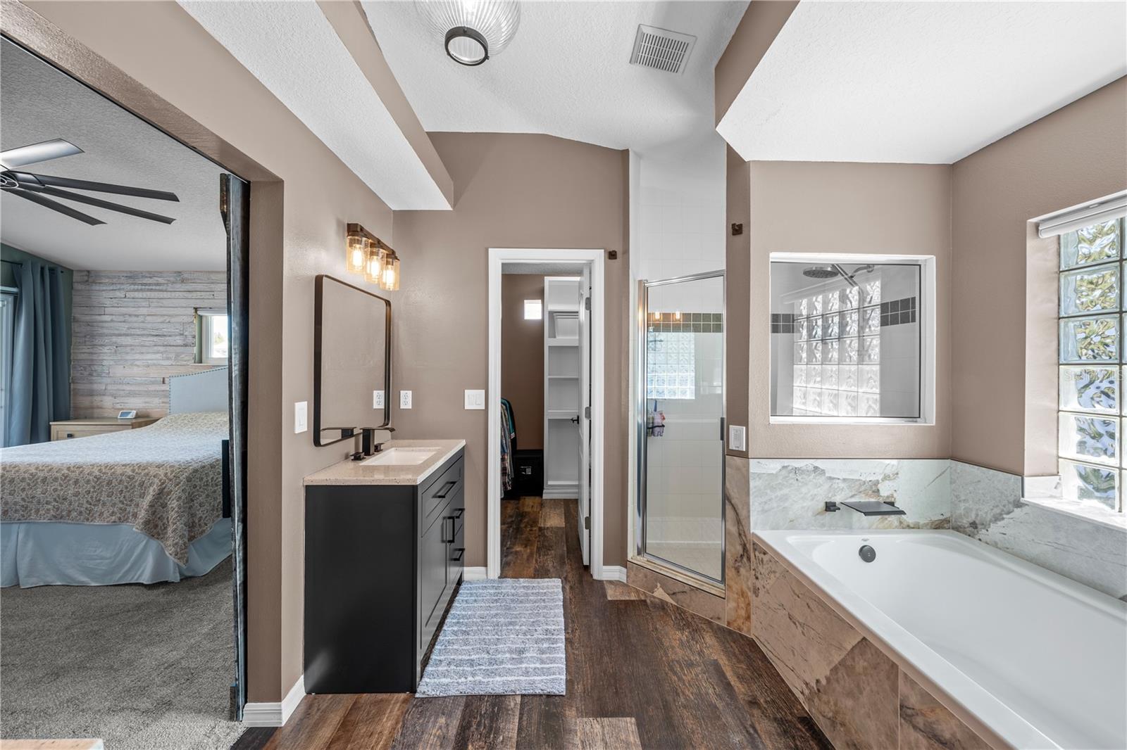 PINE TRACE - Residential