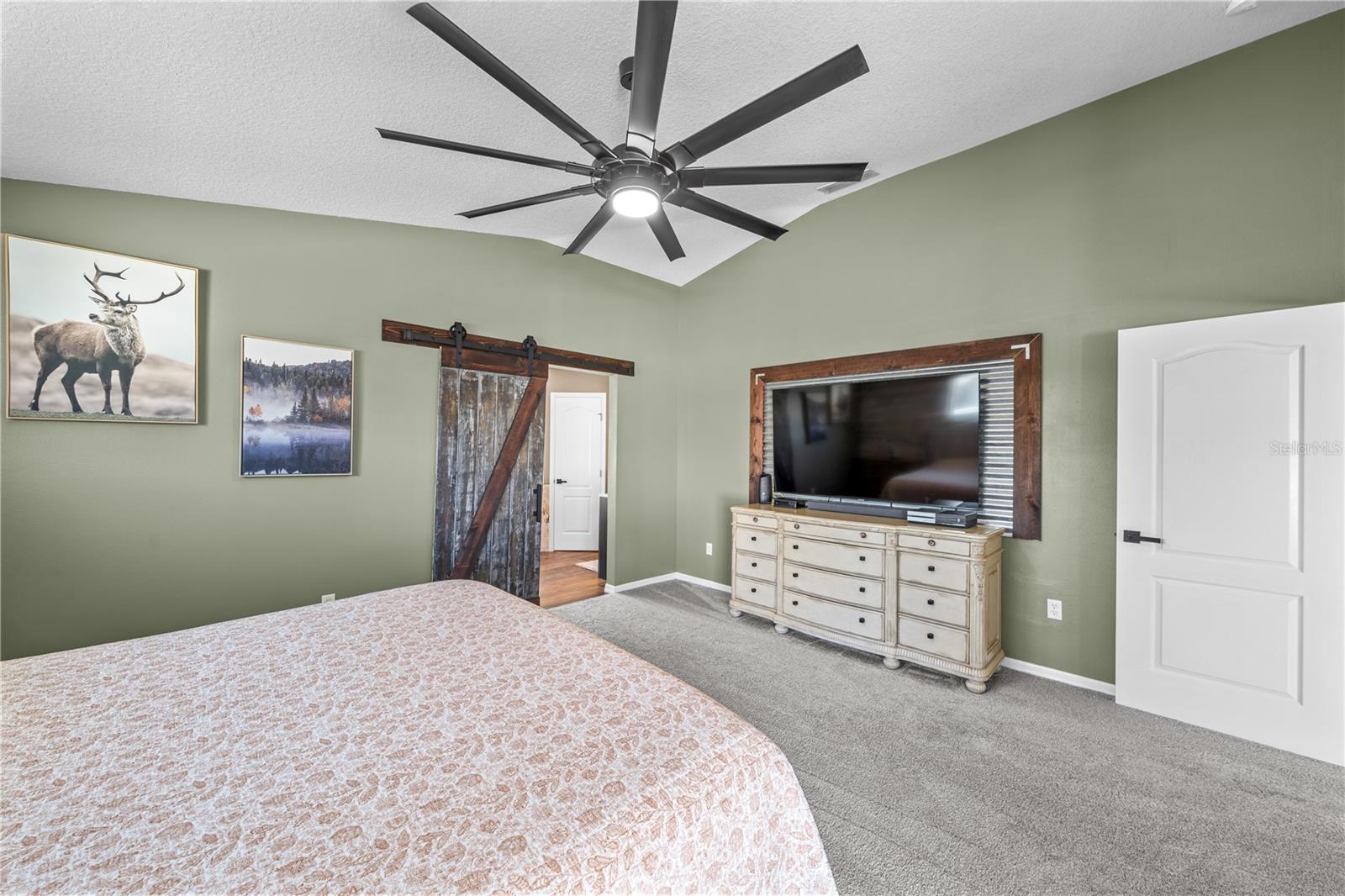 PINE TRACE - Residential