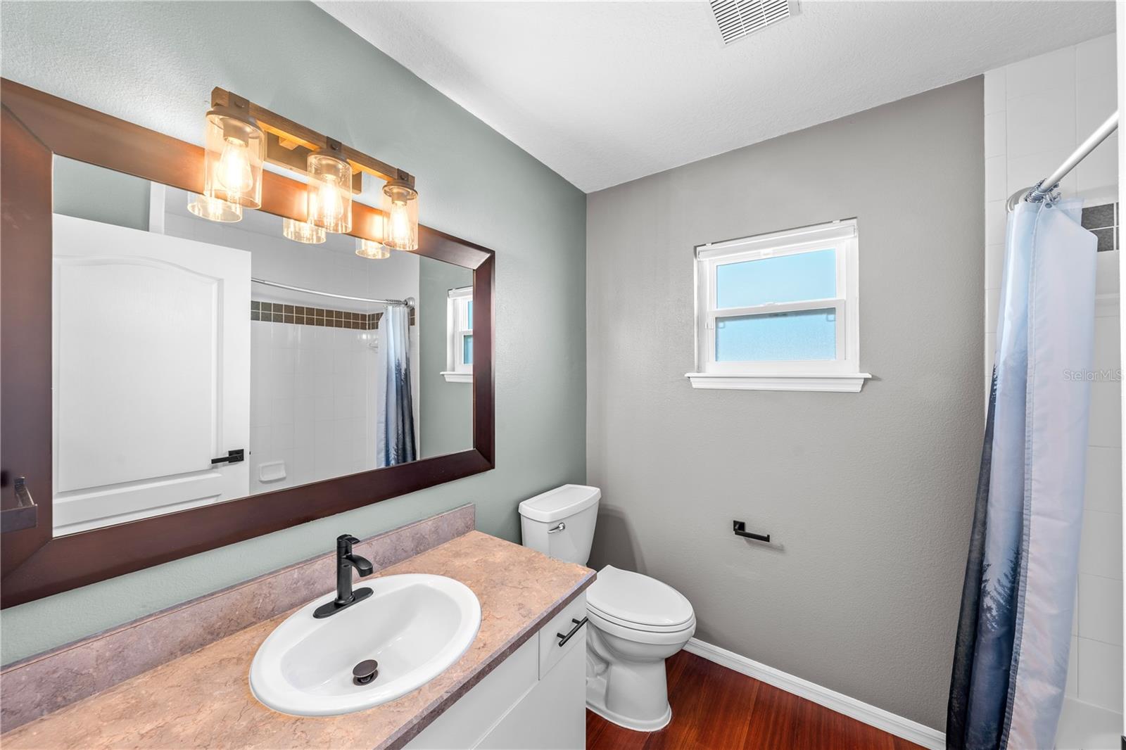 PINE TRACE - Residential