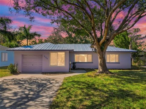 Fogartyville Bradenton Florida | Diverse Homes for Sale 3 204 22ND STREET W BRADENTON FL 34205