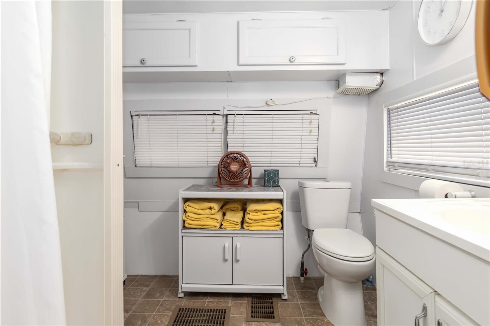 AMERI-CANA RESORTS COOP - Residential