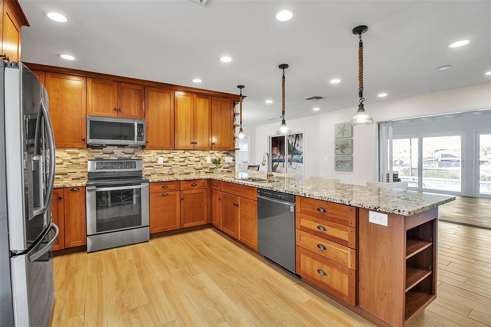 VENICE BAY SHORE SEC - Residential