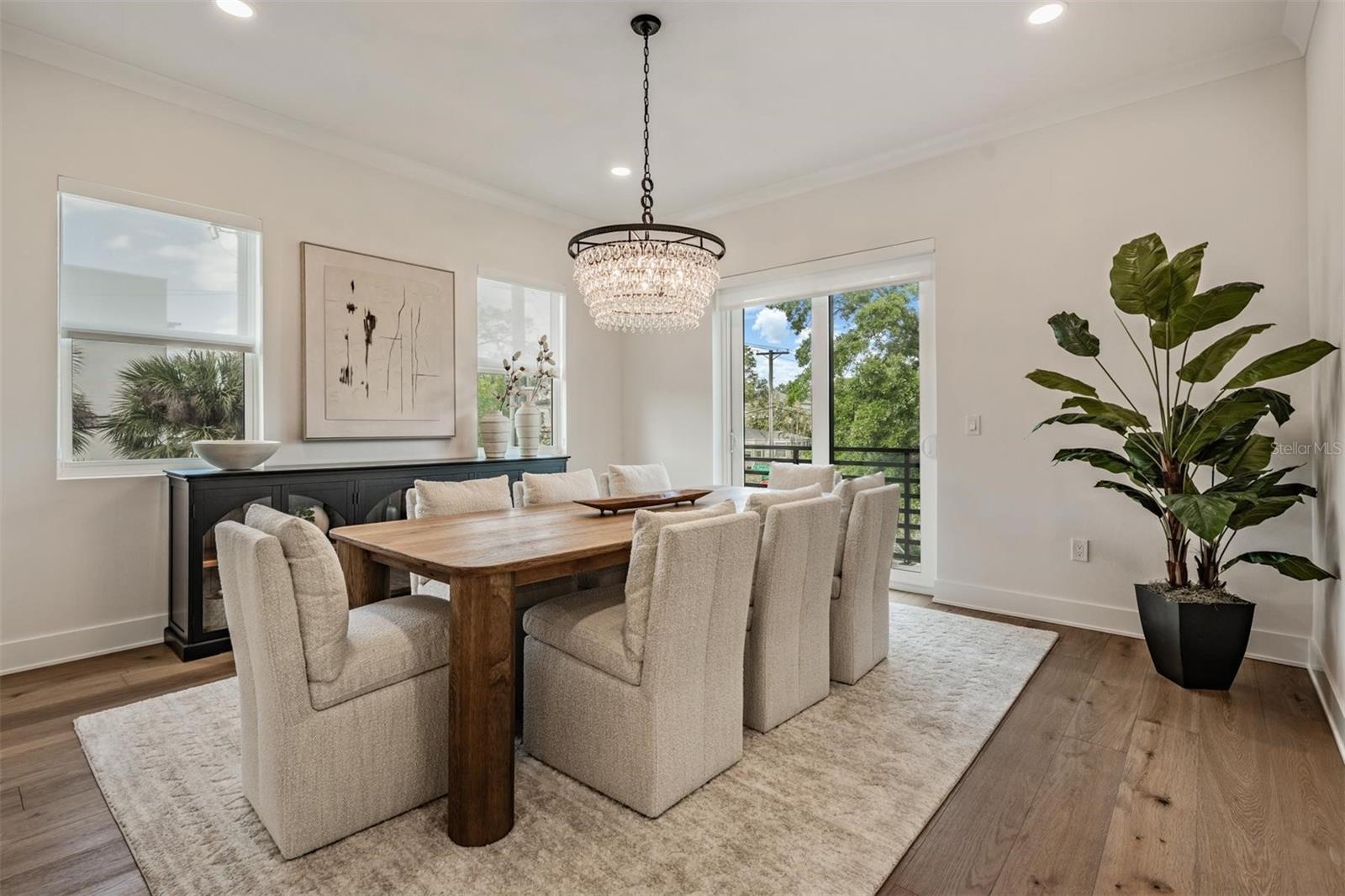 500 E DAVIS BOULEVARD