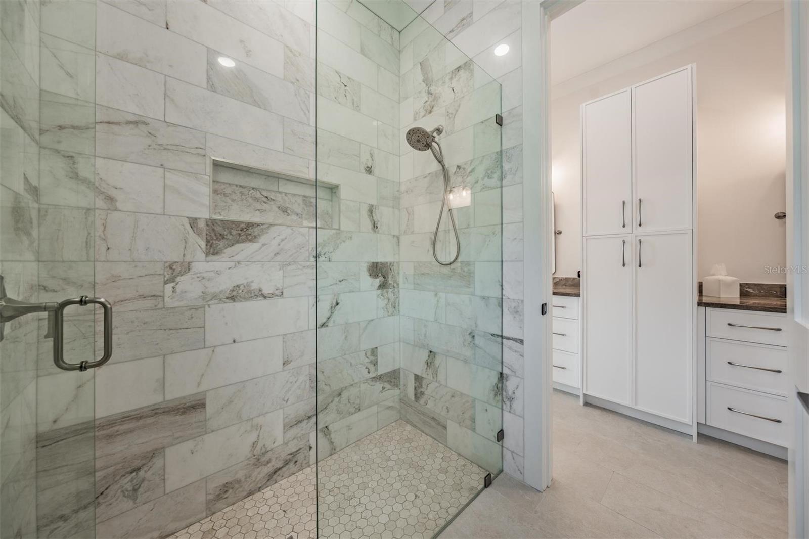 DAVIS ISLANDS PB10 PG52 TO 57 - Residential