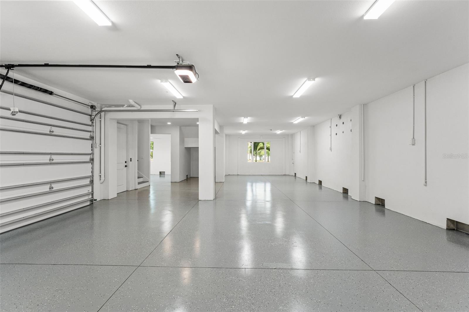 DAVIS ISLANDS PB10 PG52 TO 57 - Residential