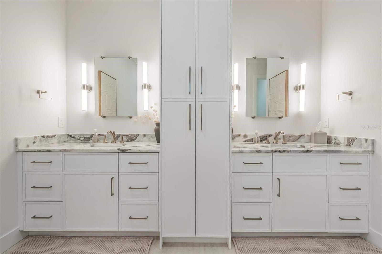 DAVIS ISLANDS PB10 PG52 TO 57 - Residential