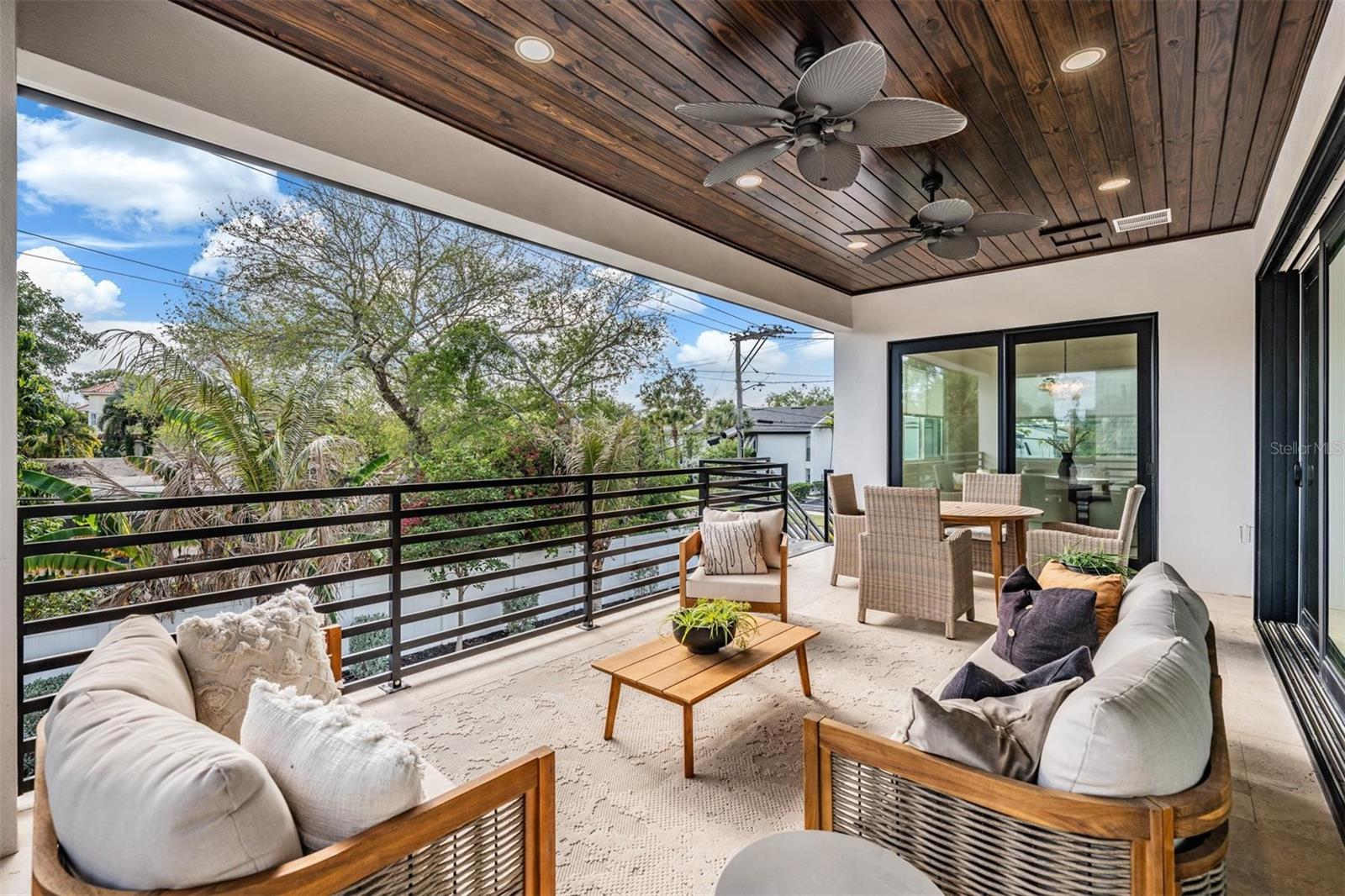 DAVIS ISLANDS PB10 PG52 TO 57 - Residential