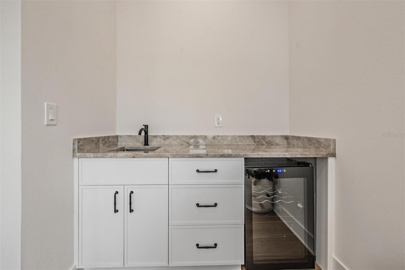 DAVIS ISLANDS PB10 PG52 TO 57 - Residential