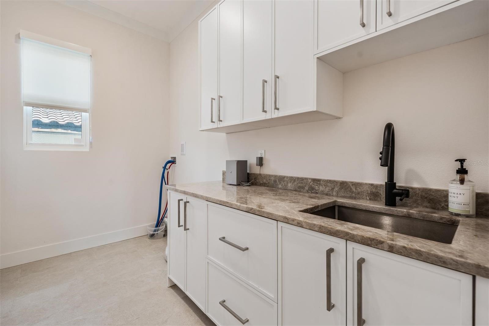 DAVIS ISLANDS PB10 PG52 TO 57 - Residential