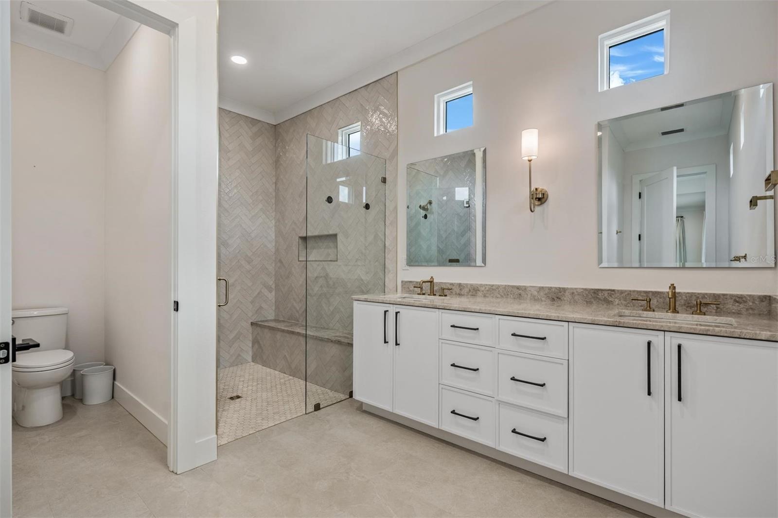 DAVIS ISLANDS PB10 PG52 TO 57 - Residential