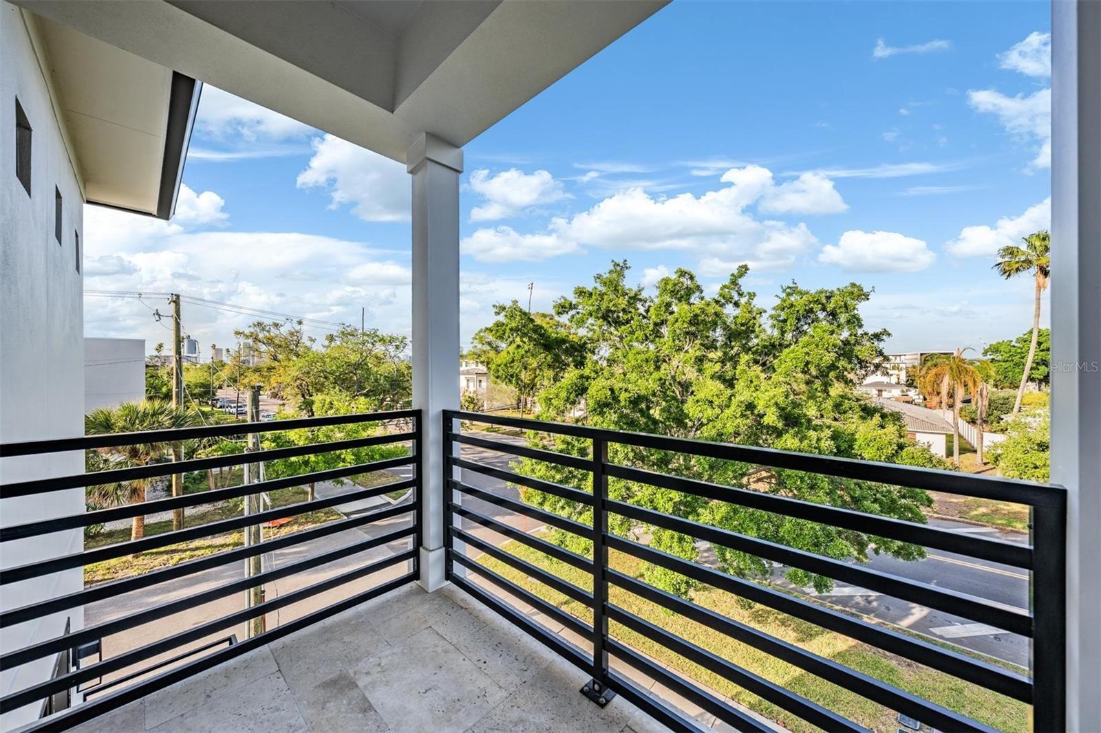 DAVIS ISLANDS PB10 PG52 TO 57 - Residential