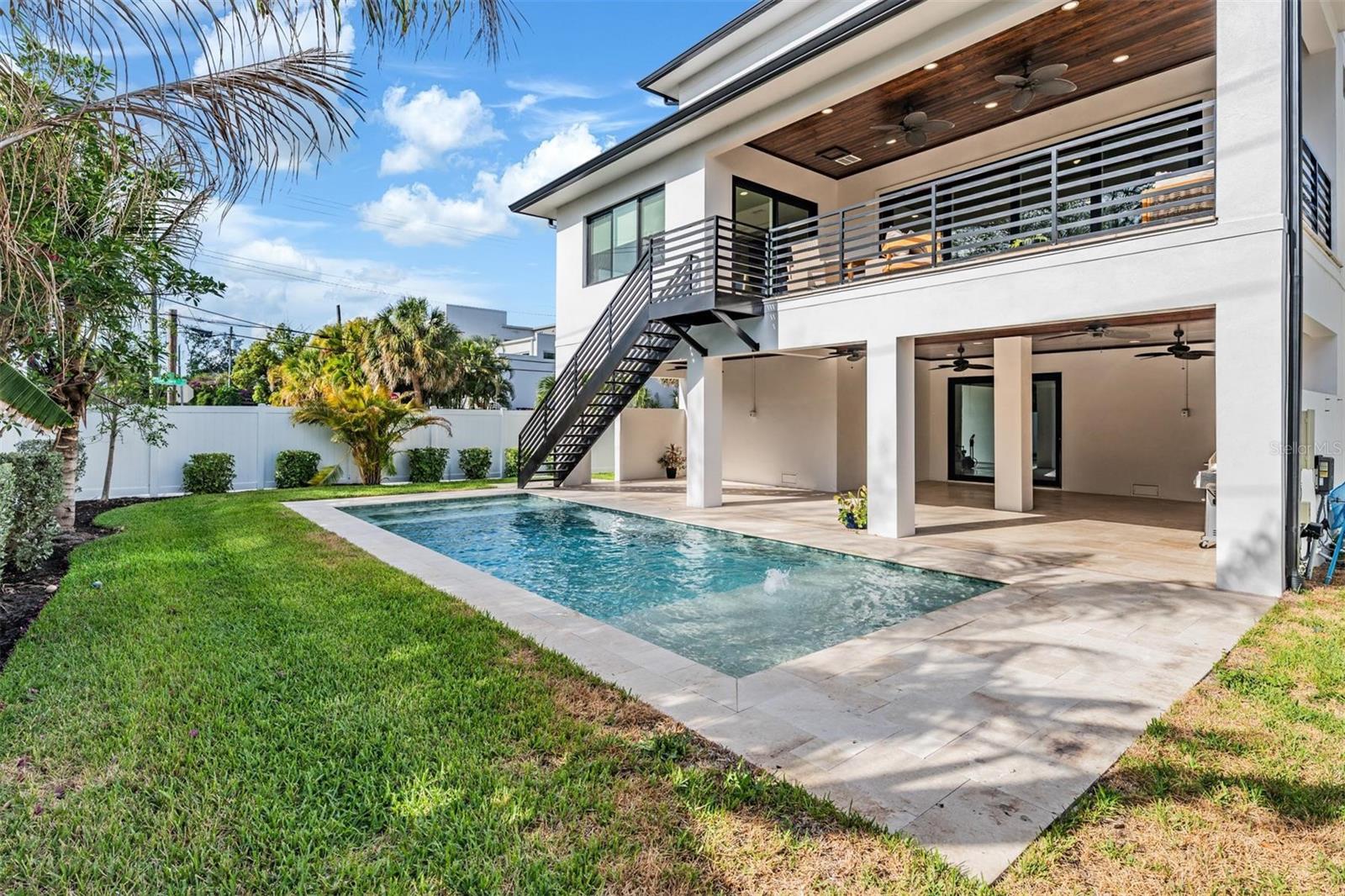 DAVIS ISLANDS PB10 PG52 TO 57 - Residential