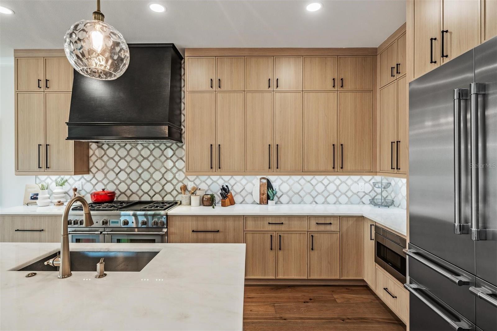 DAVIS ISLANDS PB10 PG52 TO 57 - Residential