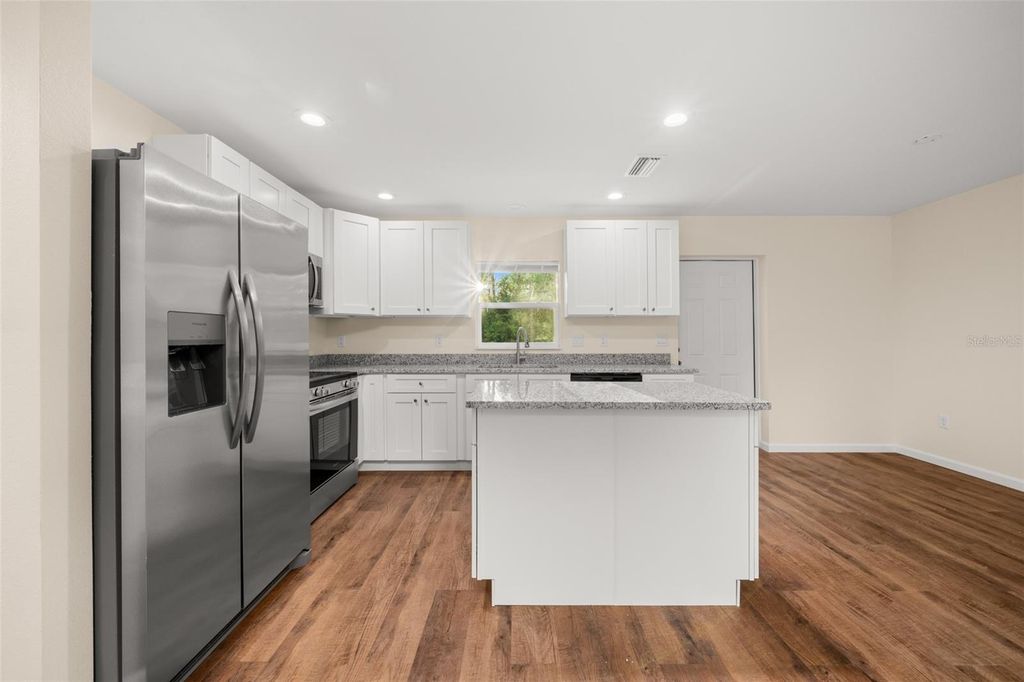 Photo of 1100 Redbird Street, Lake Placid, FL 33852 (MLS # C7515554)