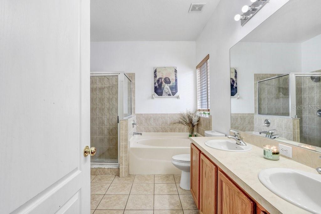 Photo 18 of 42 of 10525 LUCAYA DRIVE house