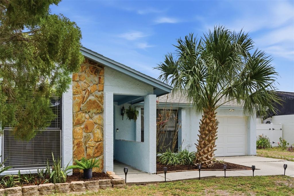 Photo of 7507 Woodland Oaks Court, Tampa, FL 33615 (MLS # W7885162)