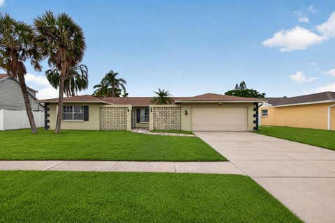 Photo of 4724 Soapstone Drive, Tampa, FL 33615 (MLS # TB8520247)
