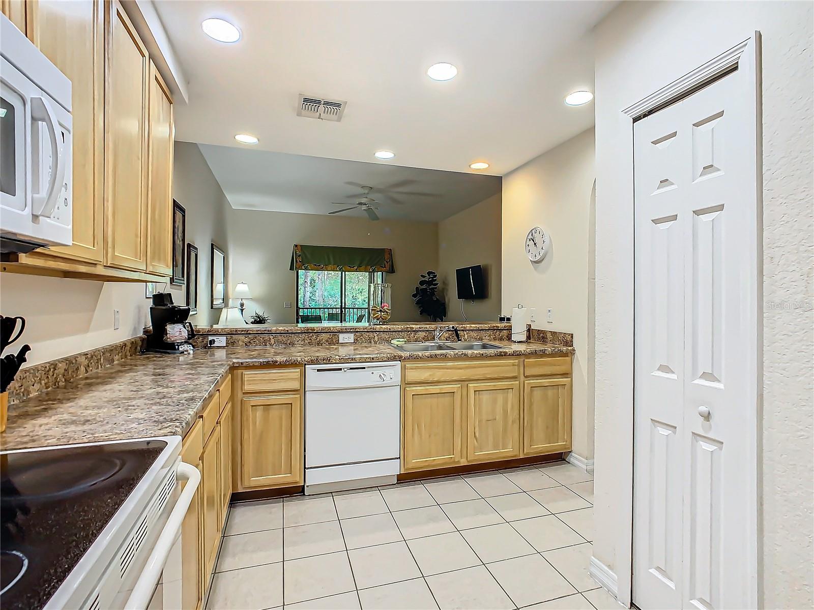 CARIBE COVE CONDO PH 2 - Residential