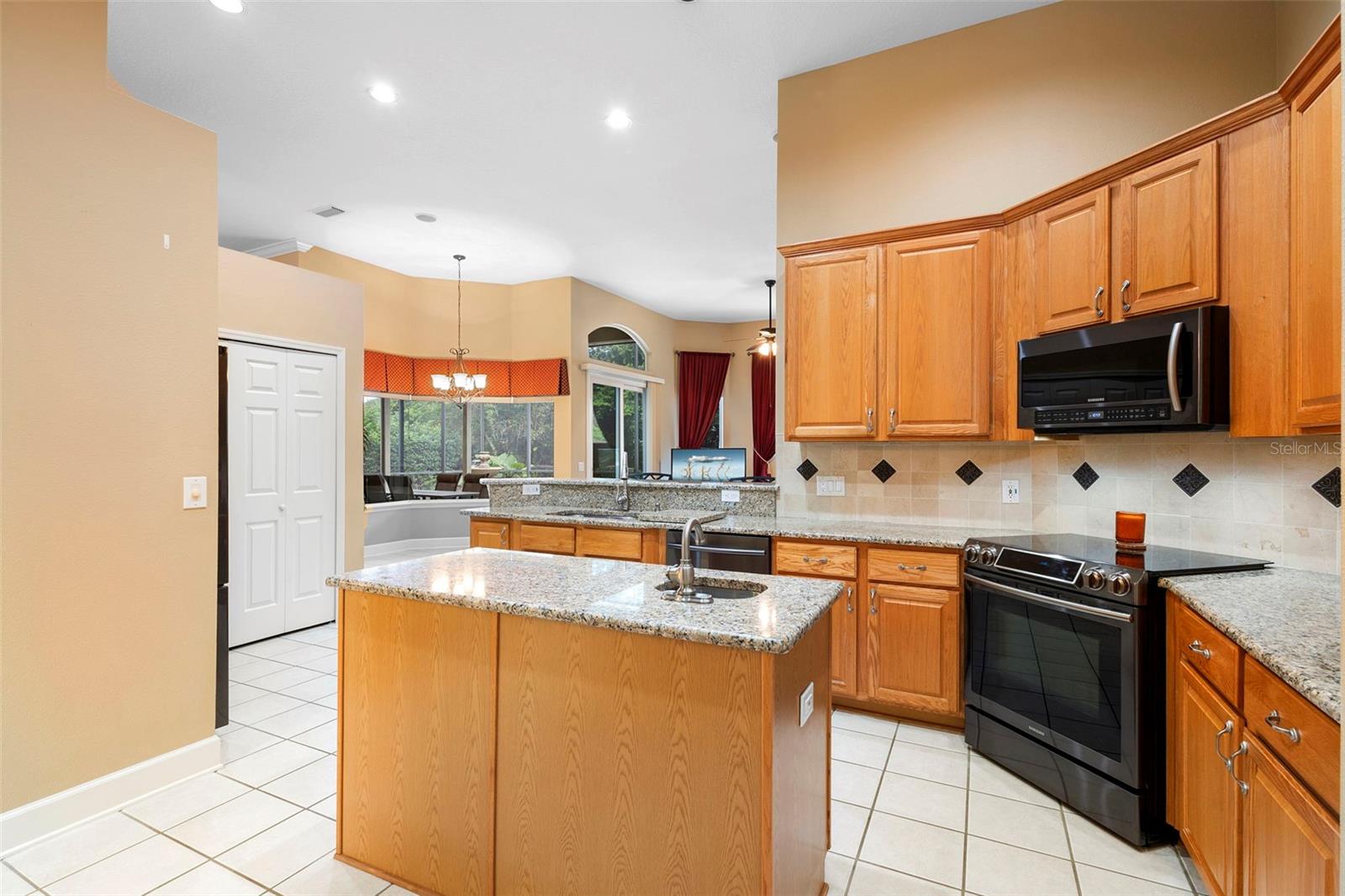 DEBARY PLANTATION UNIT 10 - Residential