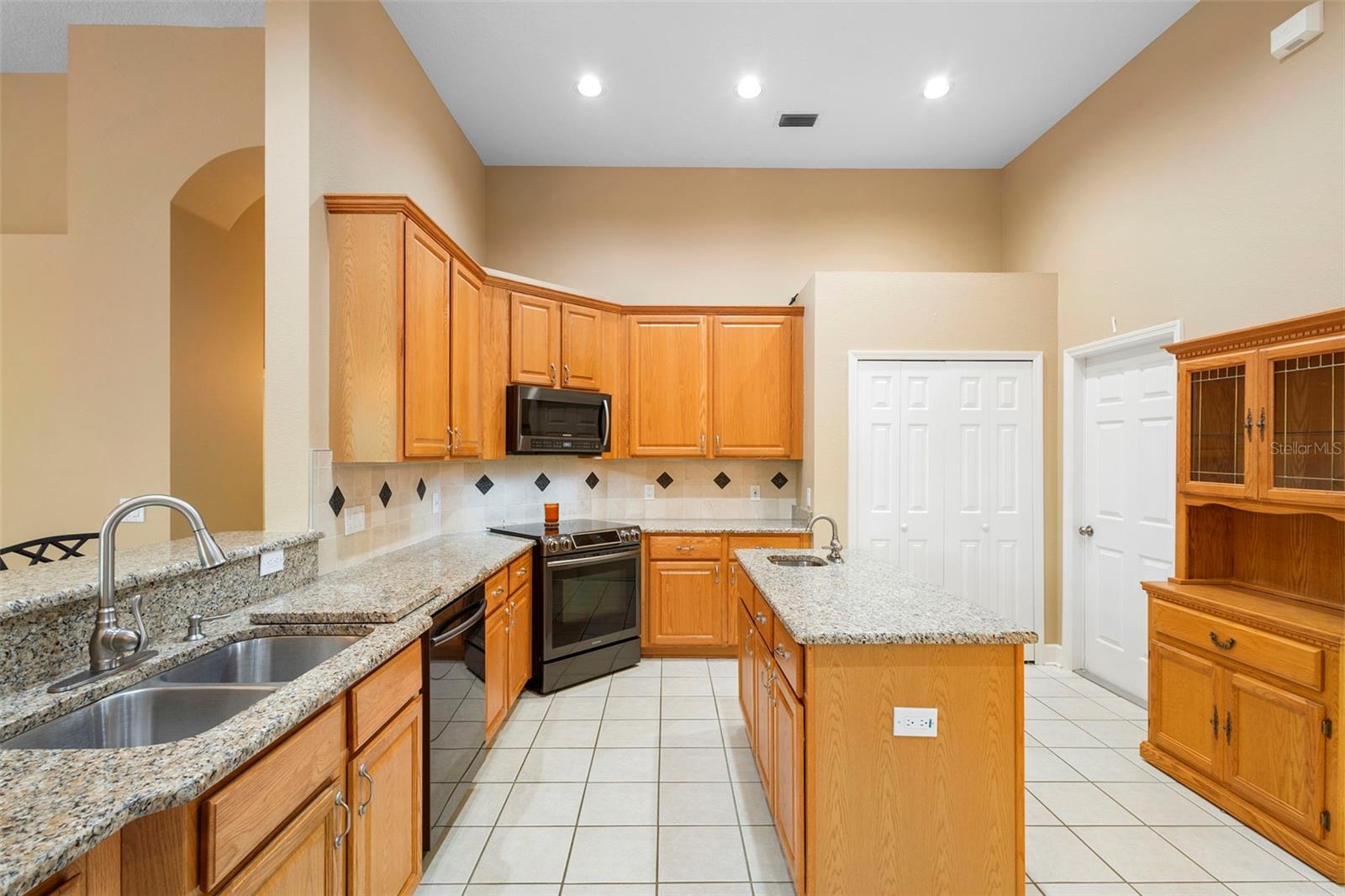 DEBARY PLANTATION UNIT 10 - Residential