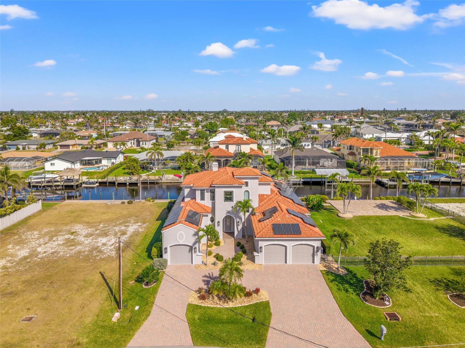 CAPE CORAL - Residential