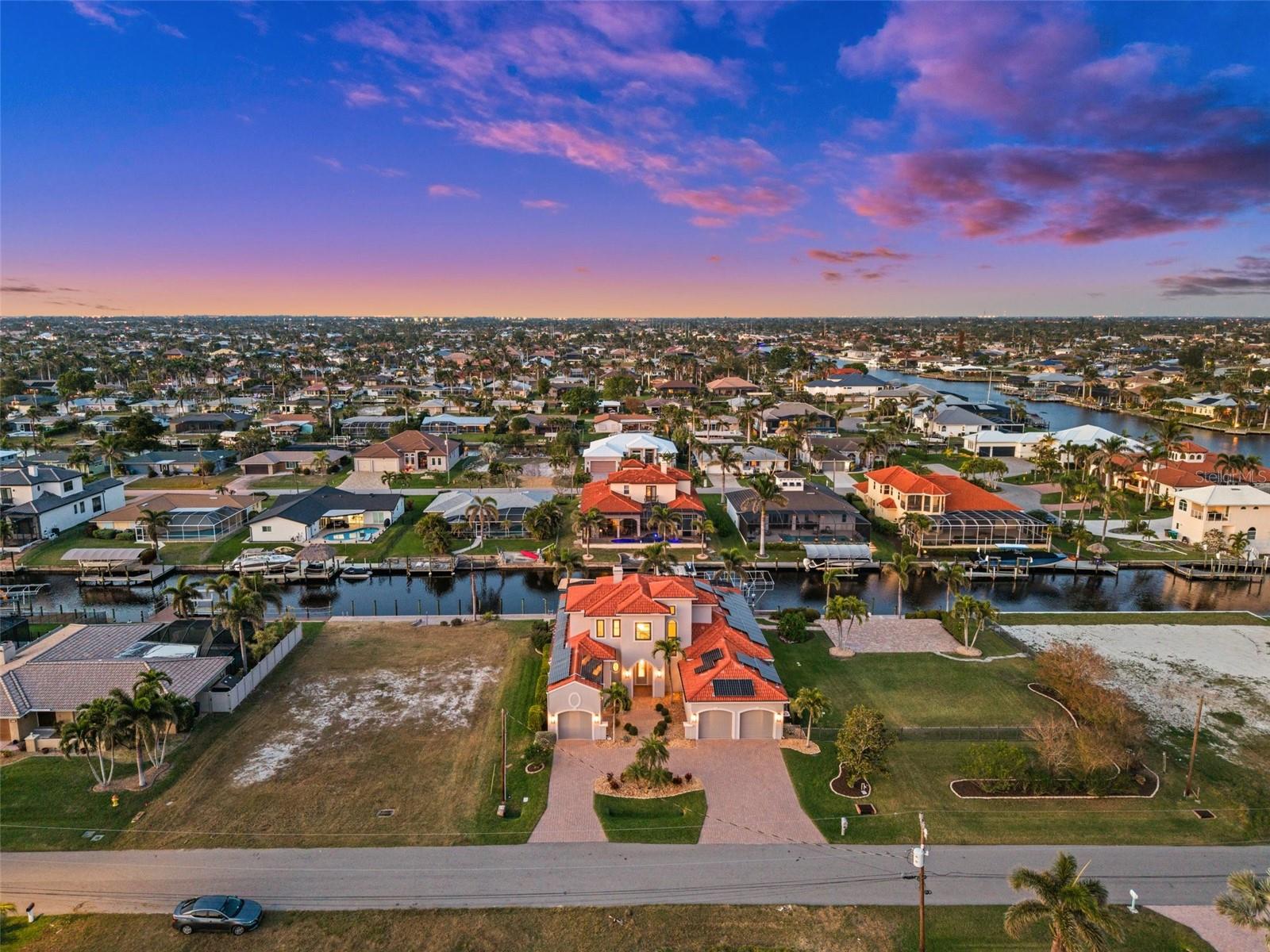 CAPE CORAL - Residential