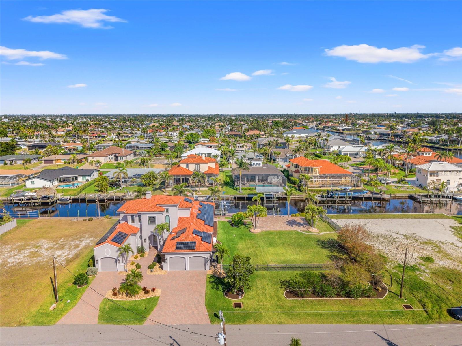 CAPE CORAL - Residential