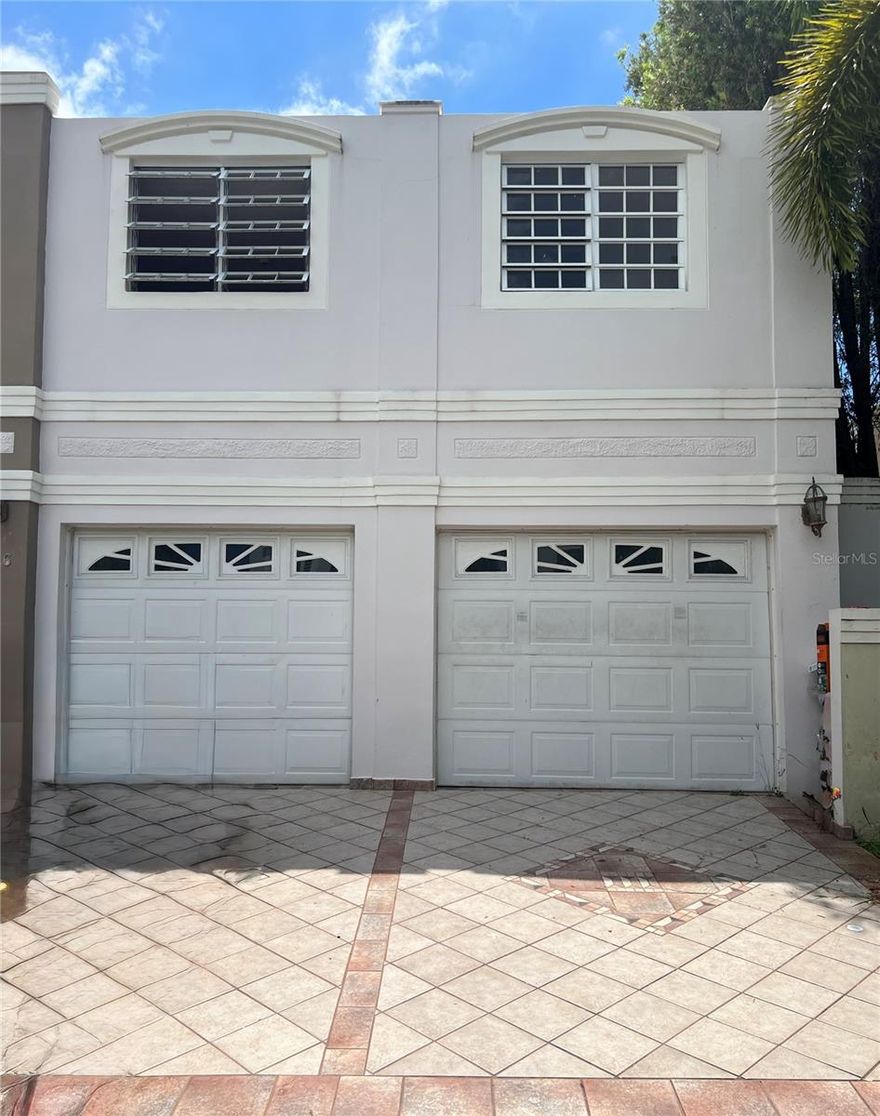 Two-story residence for sale located in the exclusive gated community of Estancias del Golf Club in Ponce. This spacious property offers comfort, privacy, and a prime location. The home features 4 bedrooms, 3.5 bathrooms, an extended master bedroom, double car garage, terrace, and private pool. Property needs improvement. 
The community features 24/7 security, controlled access, recreational areas, sports courts, a large swimming pool, child-friendly play areas, and a gazebo. Conveniently located with easy access to major highways and close proximity to schools, hospitals, shopping centers, and restaurants. Situated within one of Ponce’s most desirable residential neighborhoods, known for its family-friendly environment and top-tier recreational amenities. For additional information or to schedule a private showing, please contact us.