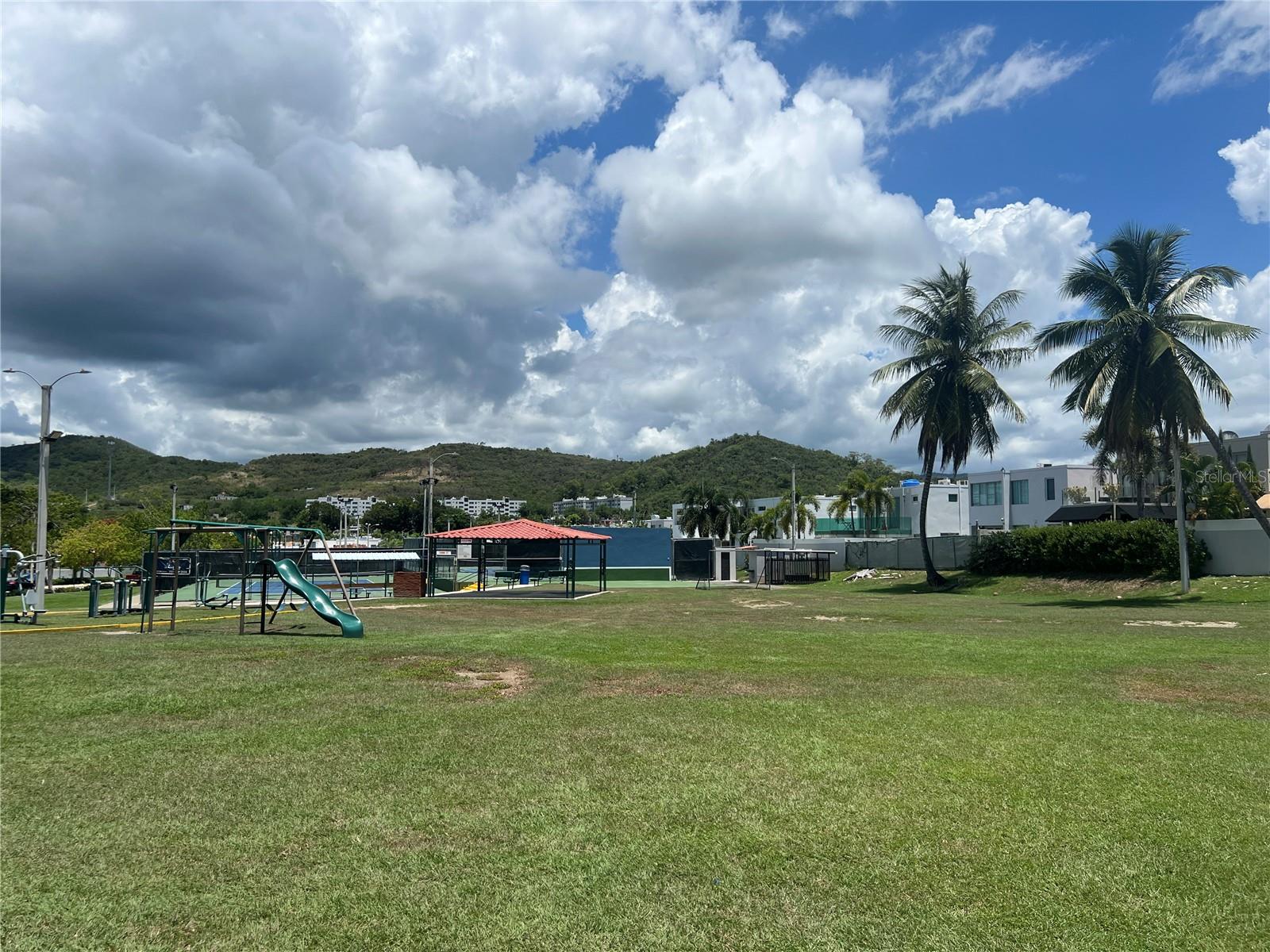 ESTANCIAS DEL GOLF CLUB - Residential