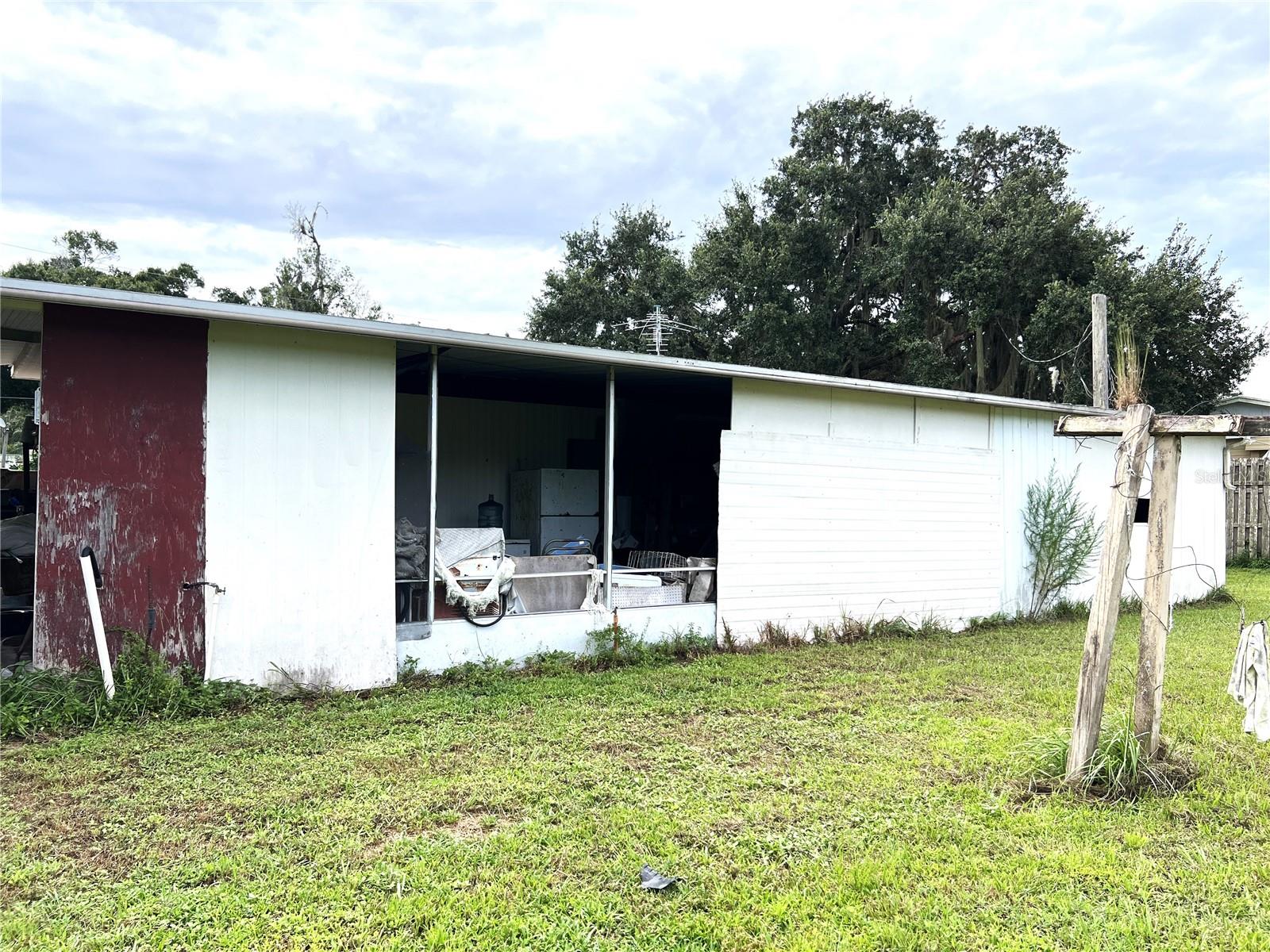 170 N OAK DRIVE