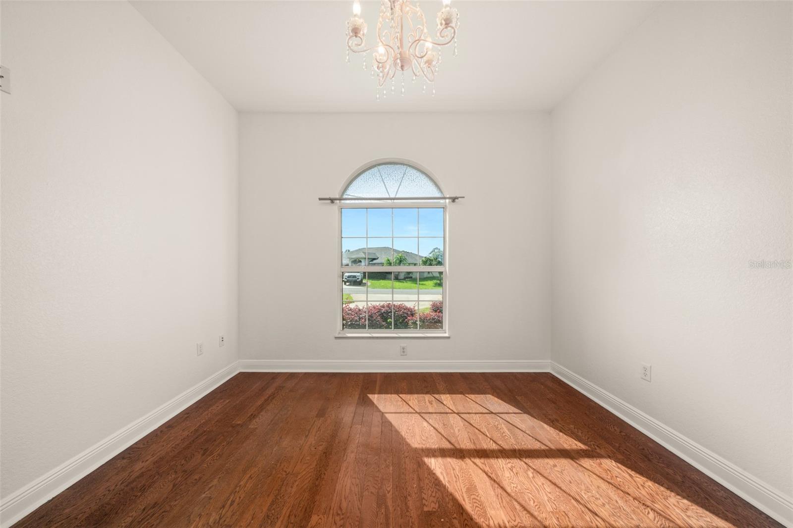SUN N LAKE - Residential