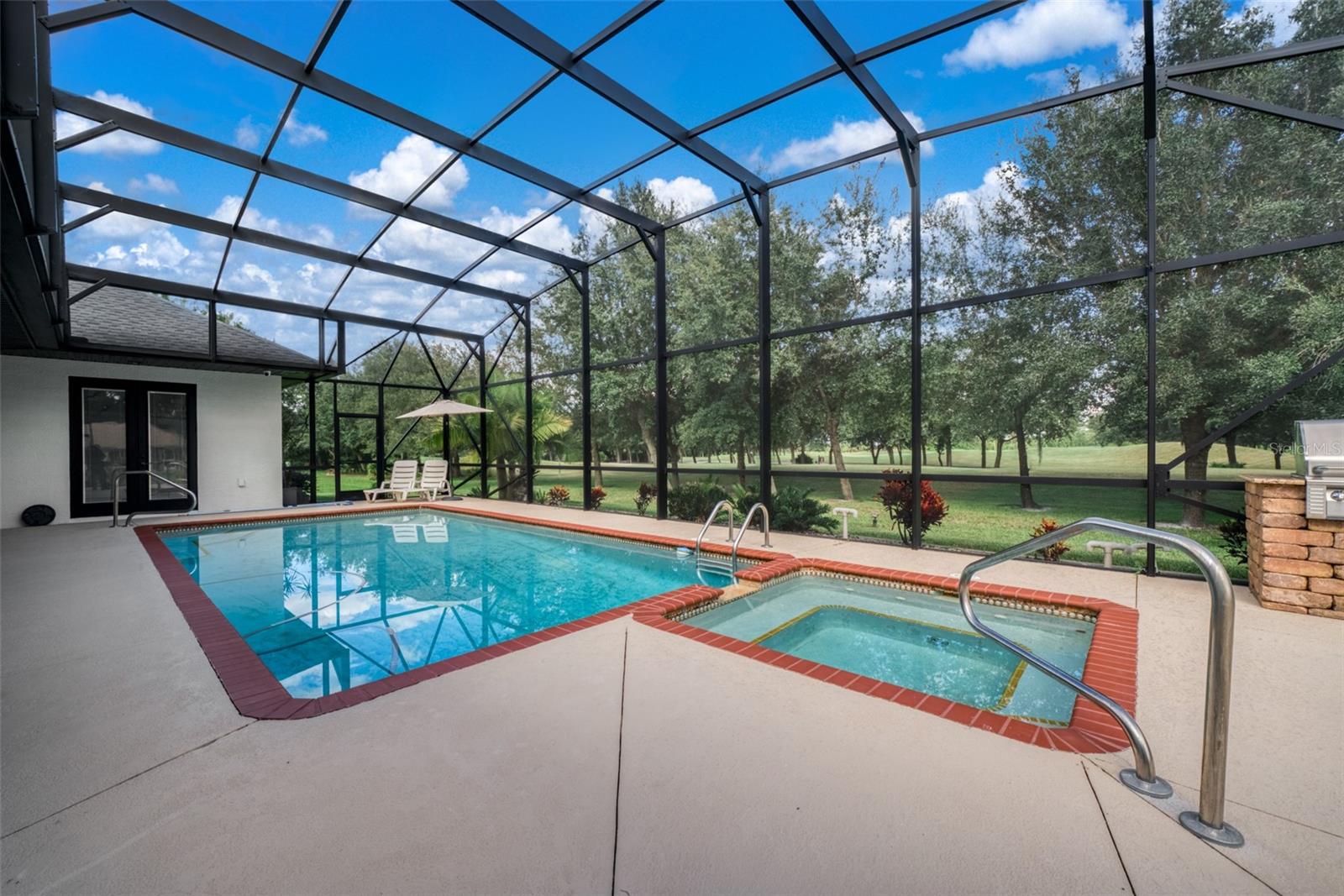 SUN N LAKE - Residential