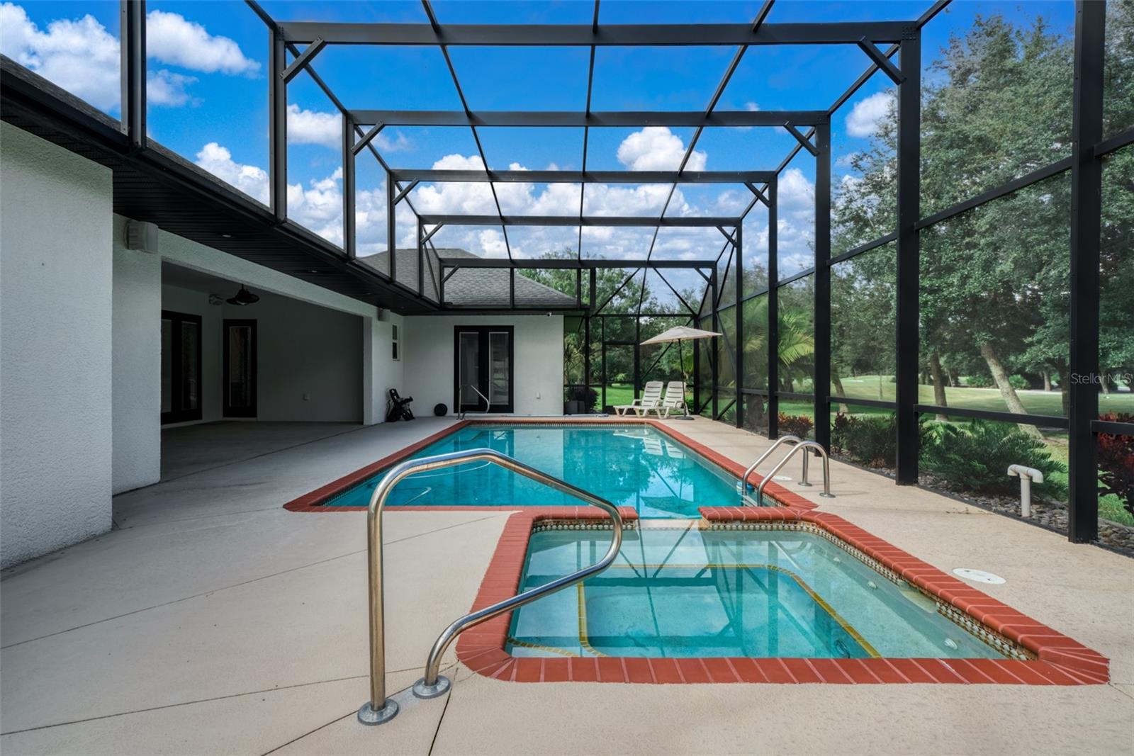 SUN N LAKE - Residential
