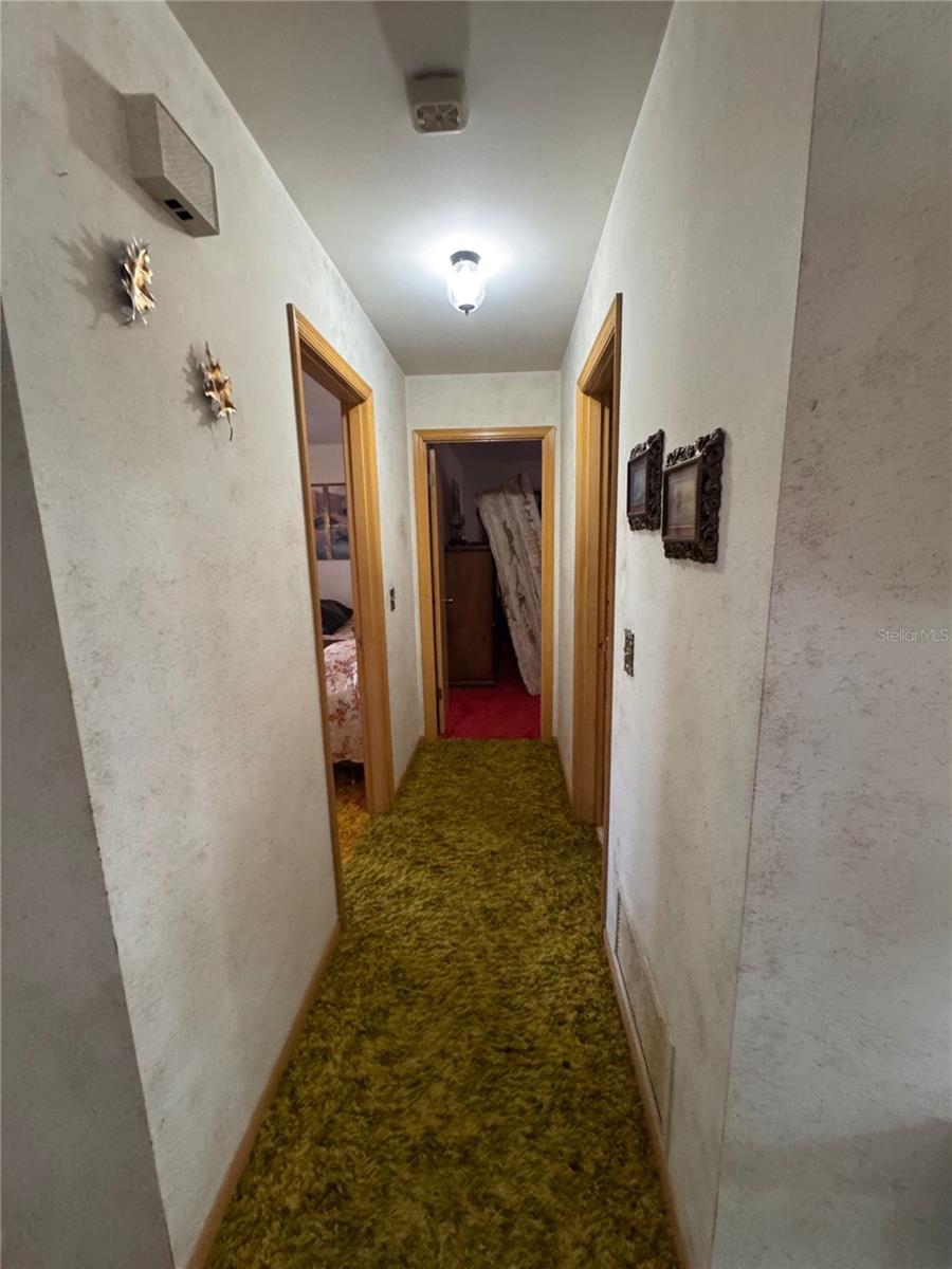 SUBURBAN SHORES - Residential