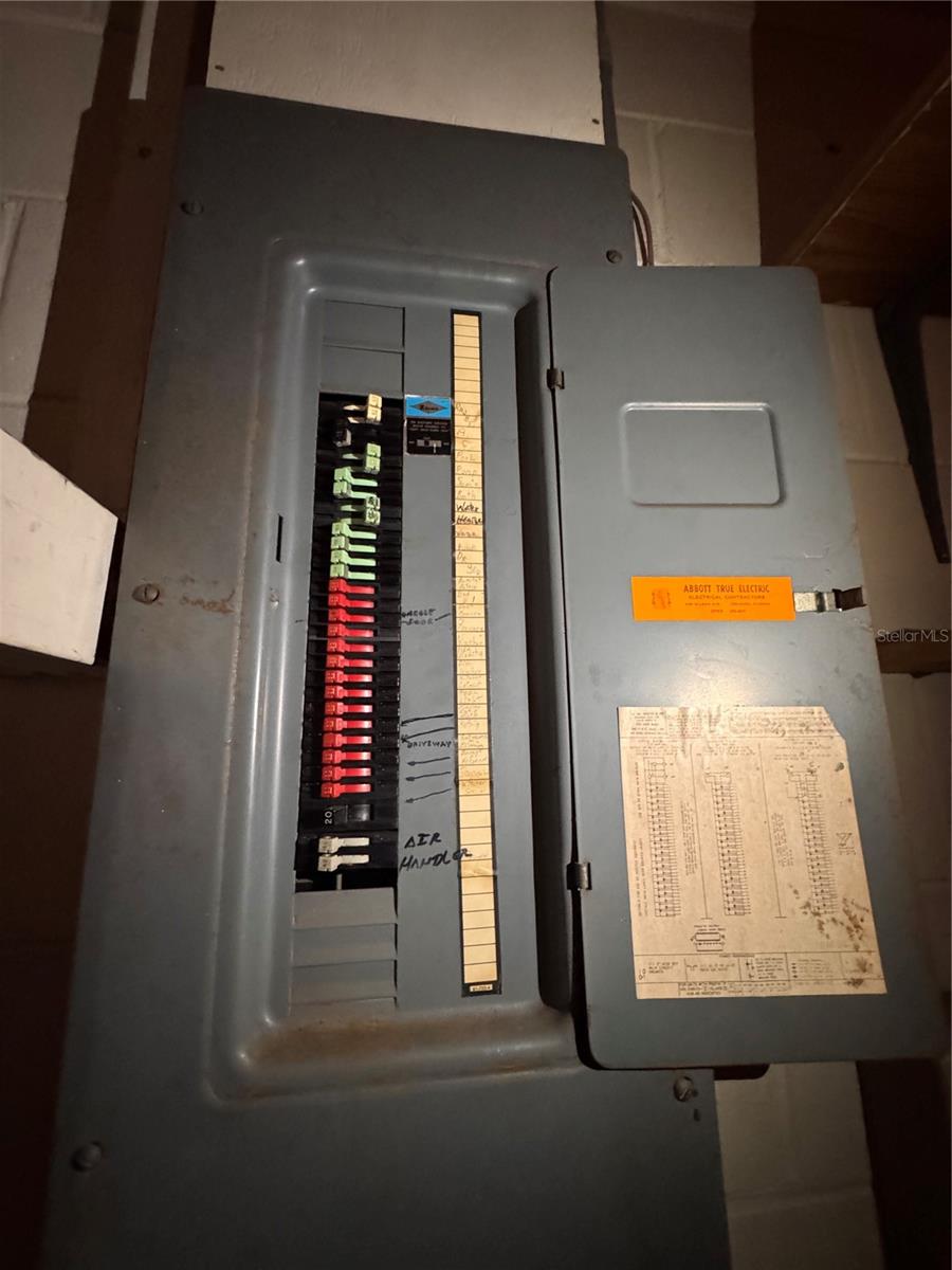 SUBURBAN SHORES - Residential