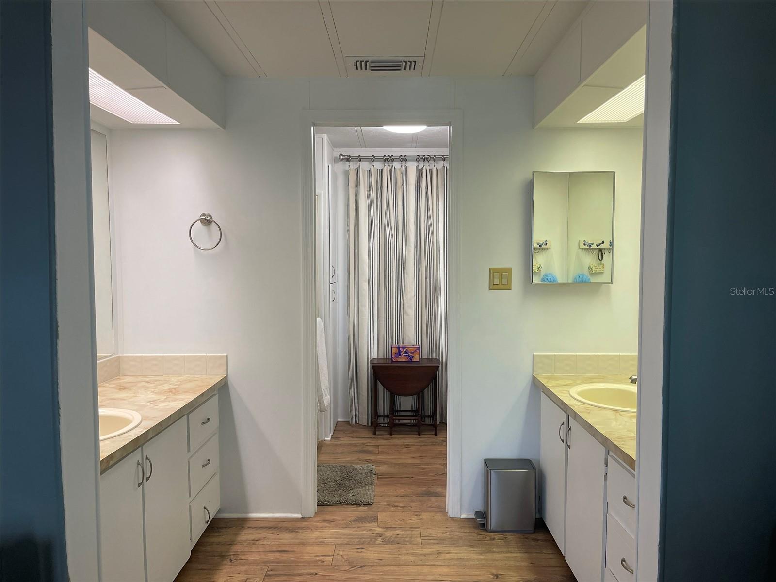 CONTINENTAL COUNTRY CLUB - Residential