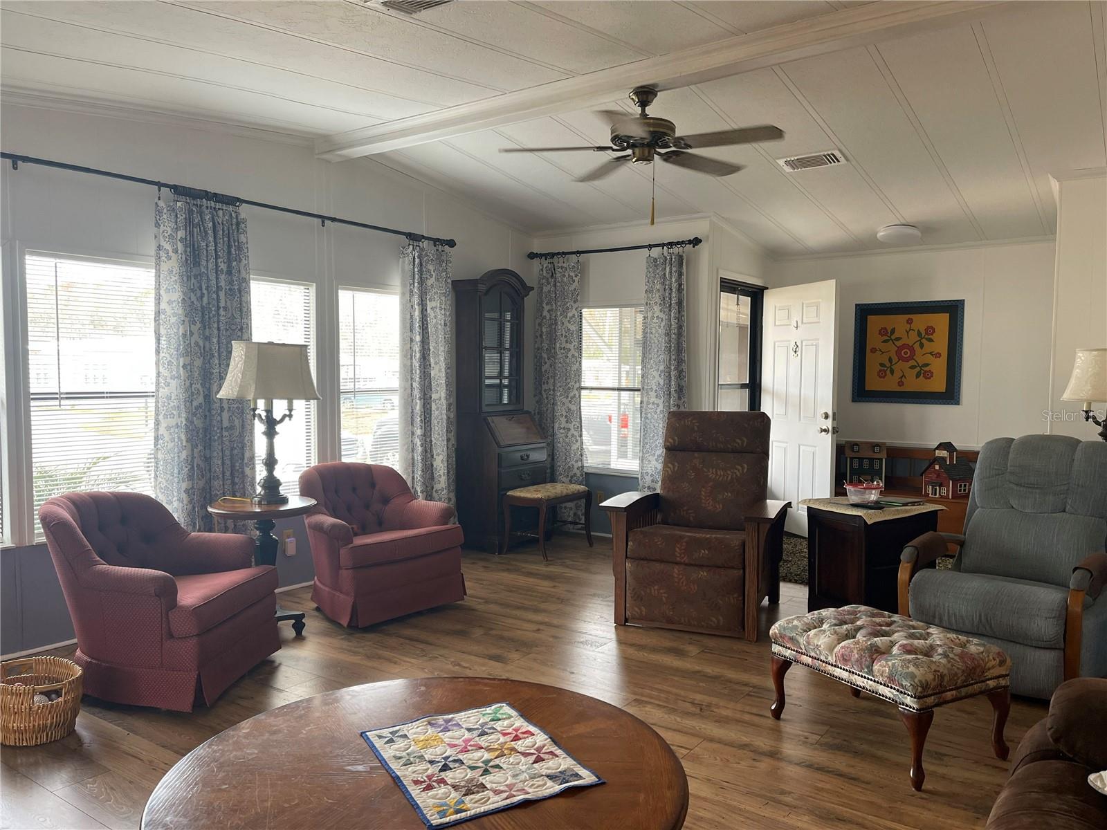 CONTINENTAL COUNTRY CLUB - Residential