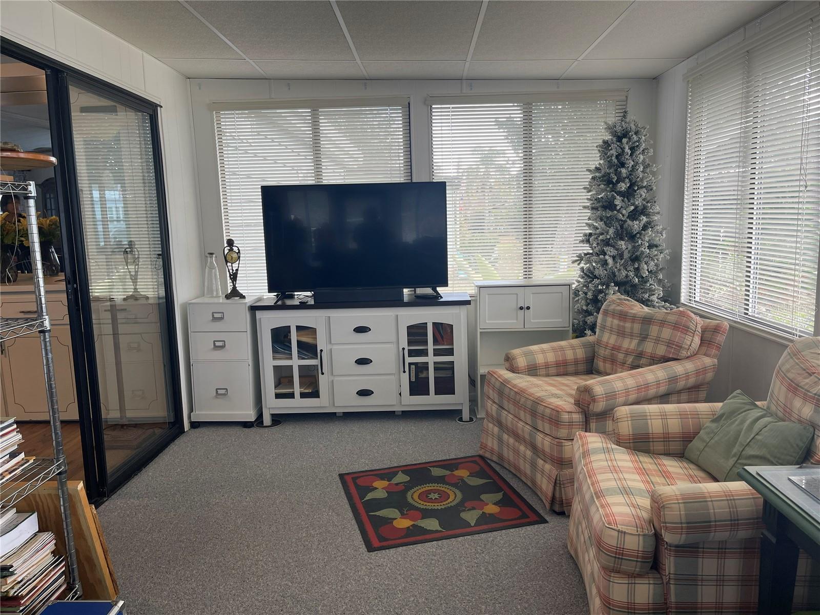 CONTINENTAL COUNTRY CLUB - Residential