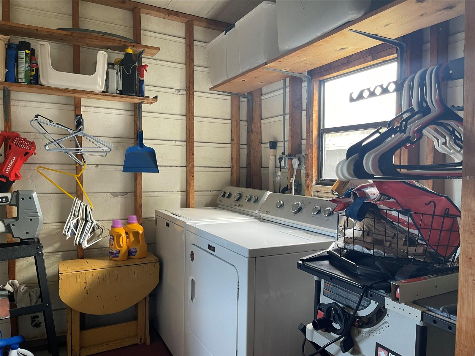 CONTINENTAL COUNTRY CLUB - Residential