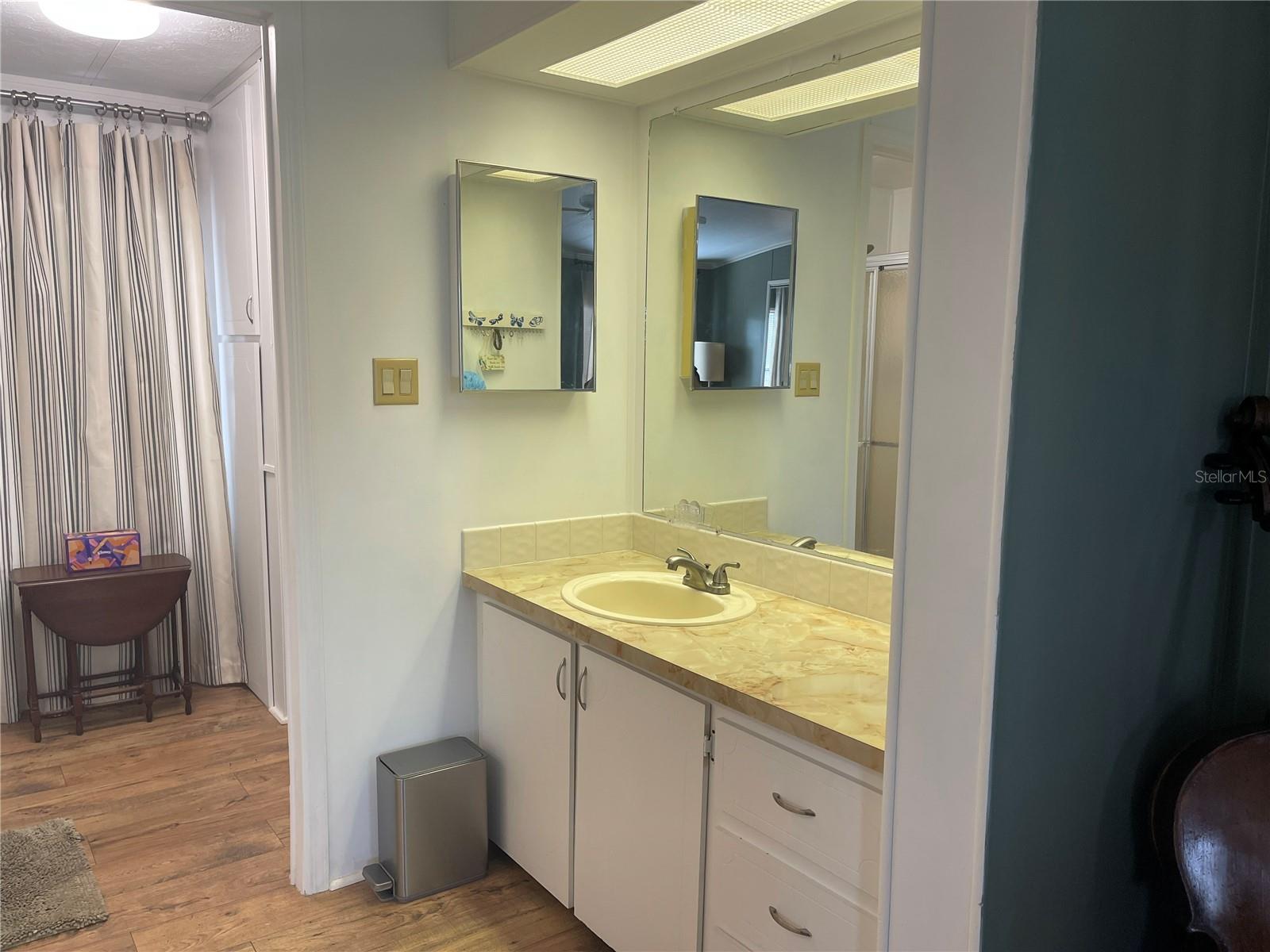 CONTINENTAL COUNTRY CLUB - Residential