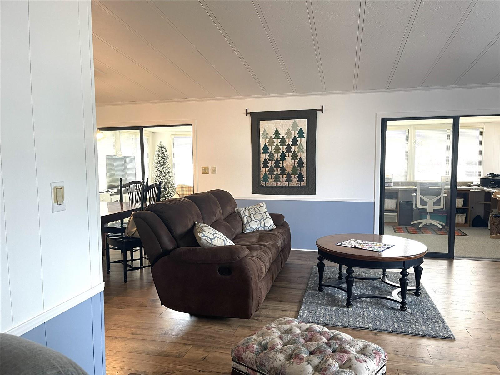 CONTINENTAL COUNTRY CLUB - Residential