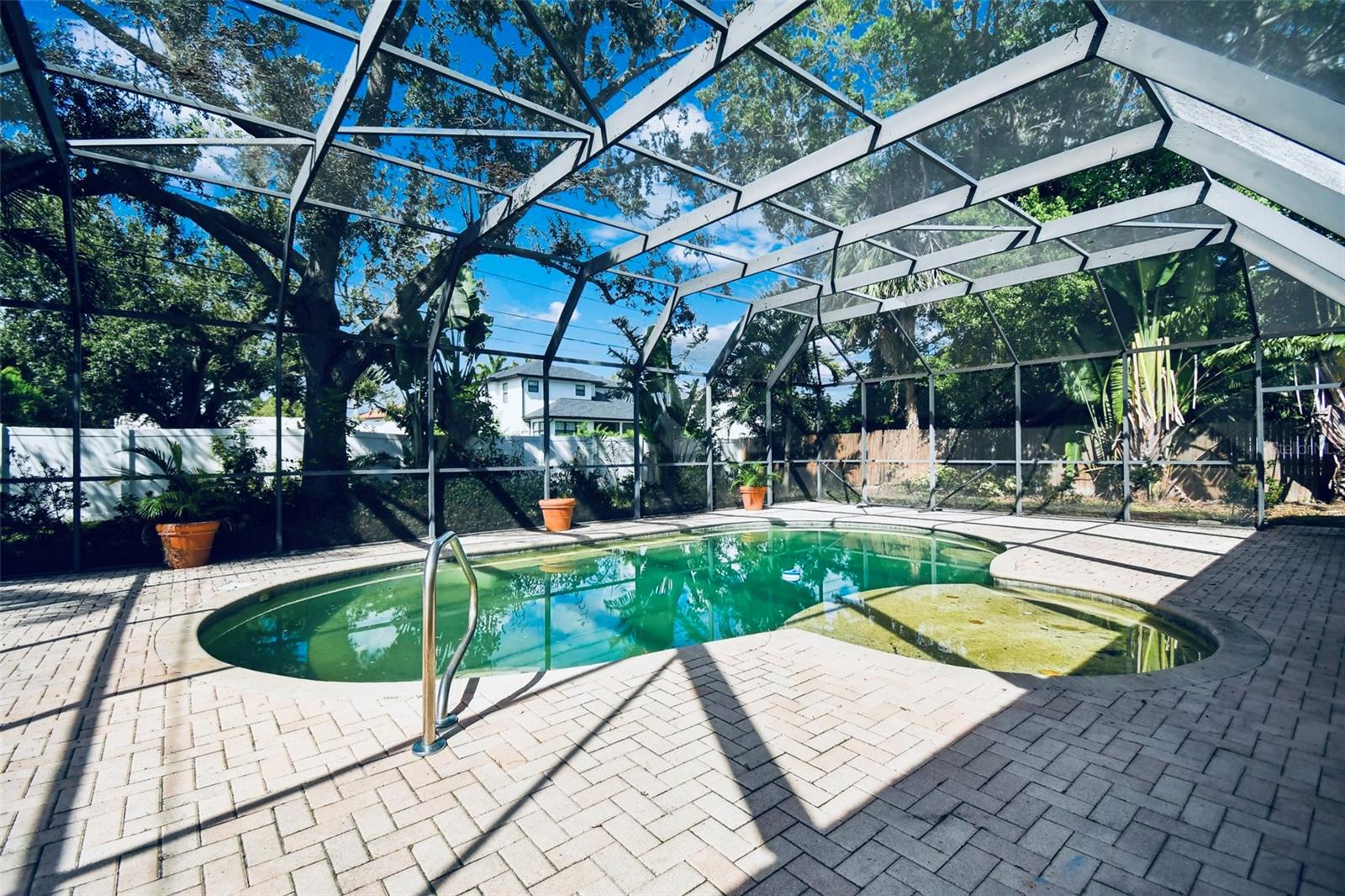 SNELL ISLE - Residential