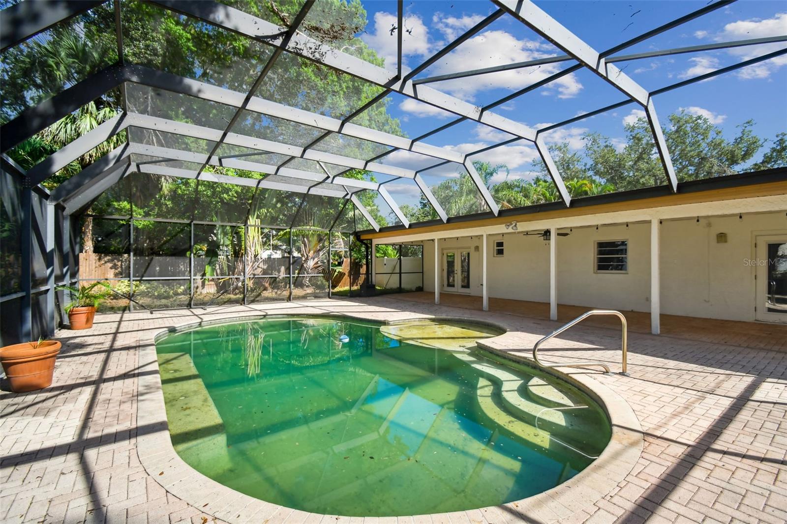 SNELL ISLE - Residential