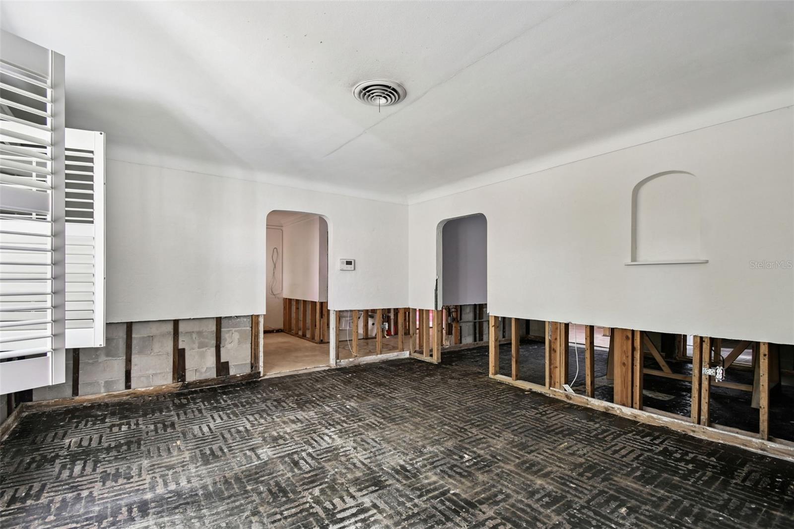 SNELL ISLE - Residential