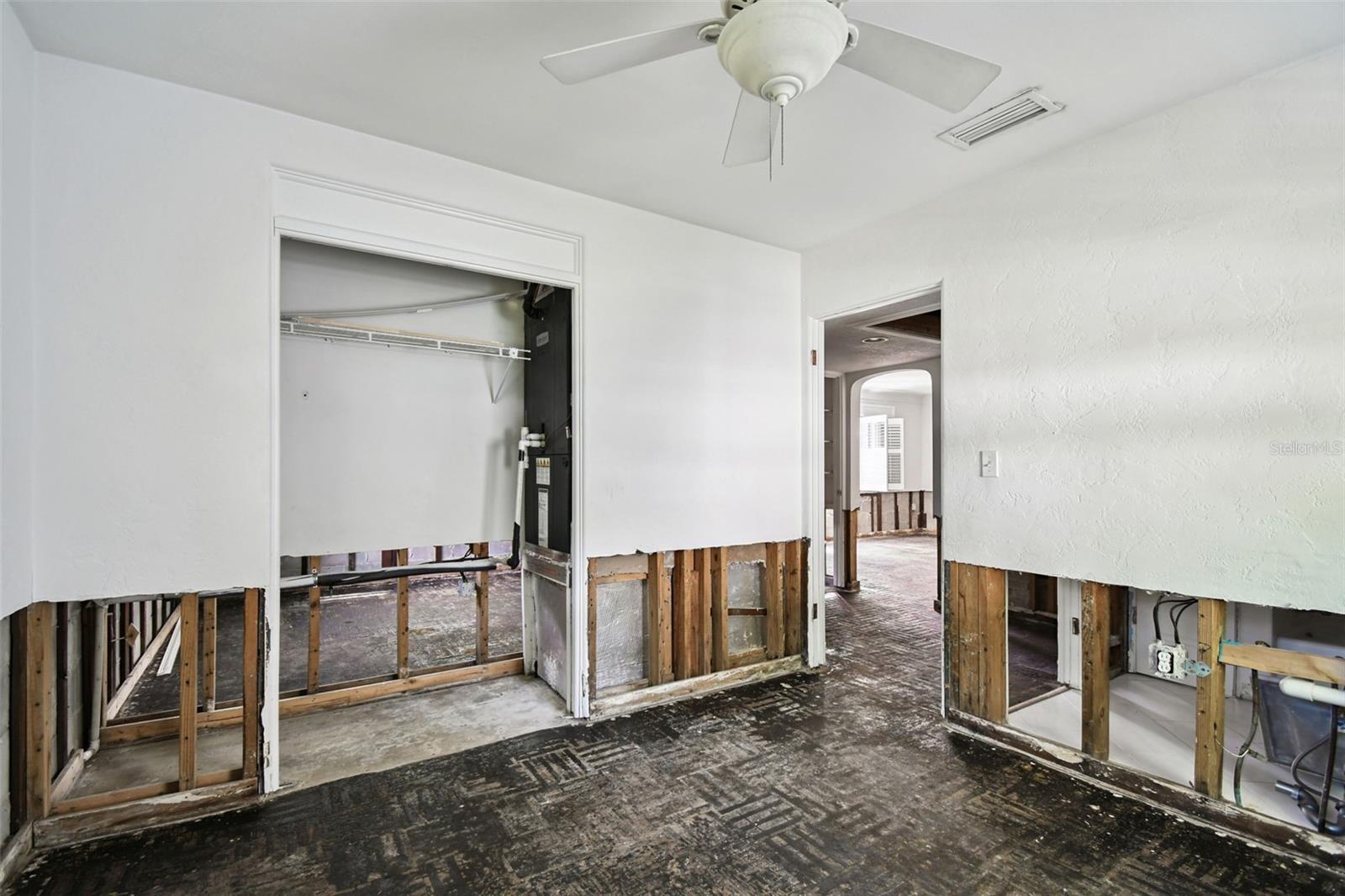 SNELL ISLE - Residential