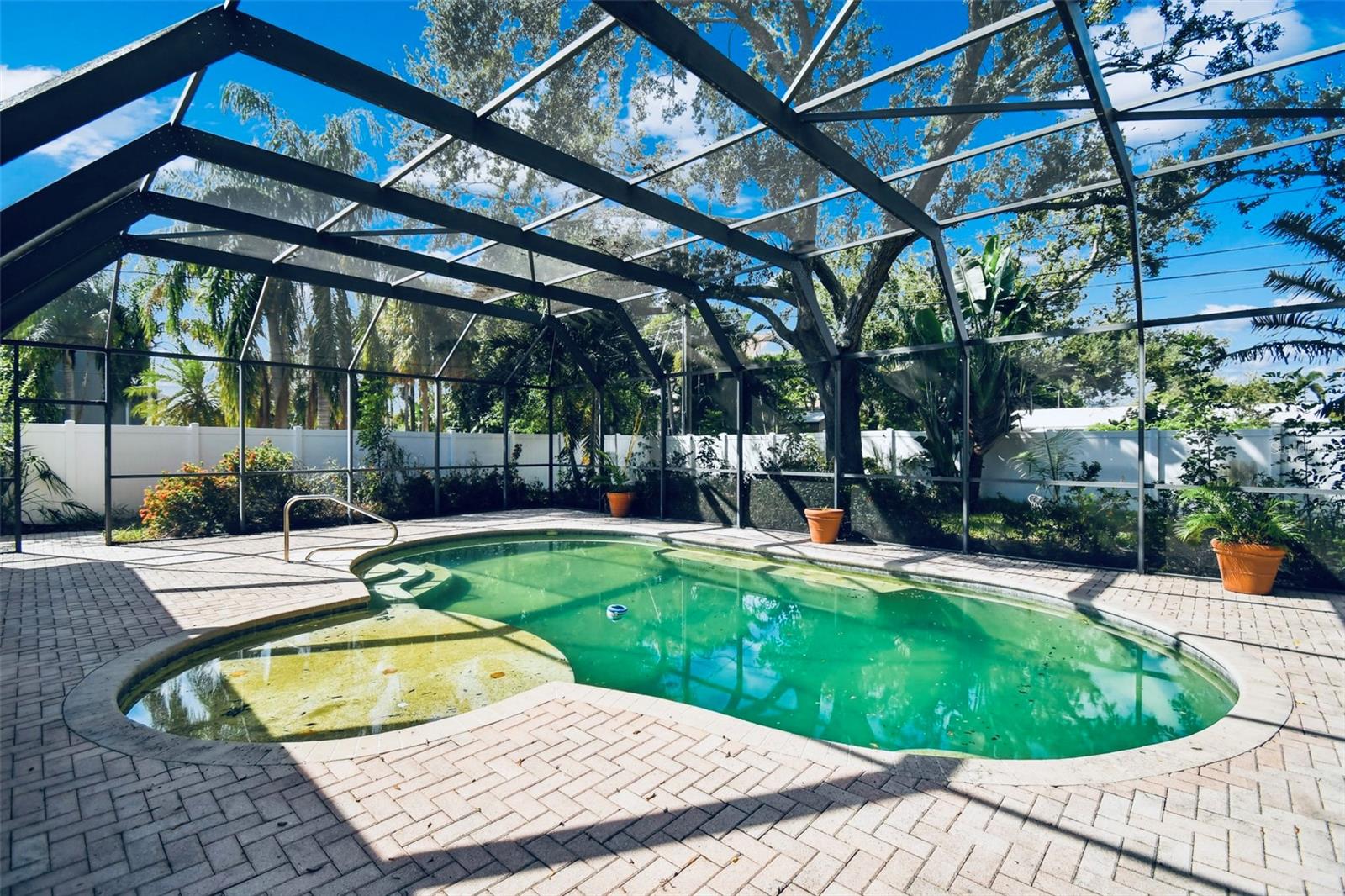 SNELL ISLE - Residential